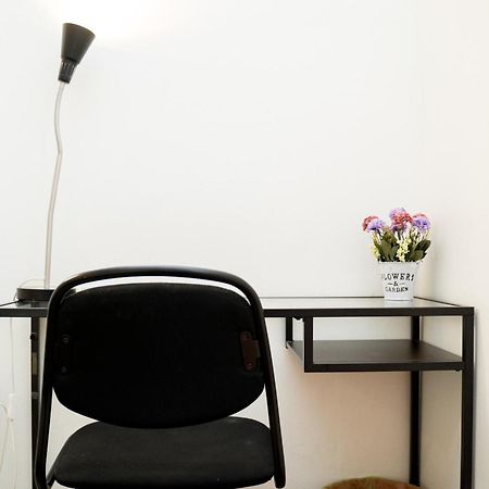 Qilombo Hostel Silom - Hq Банкок Екстериор снимка