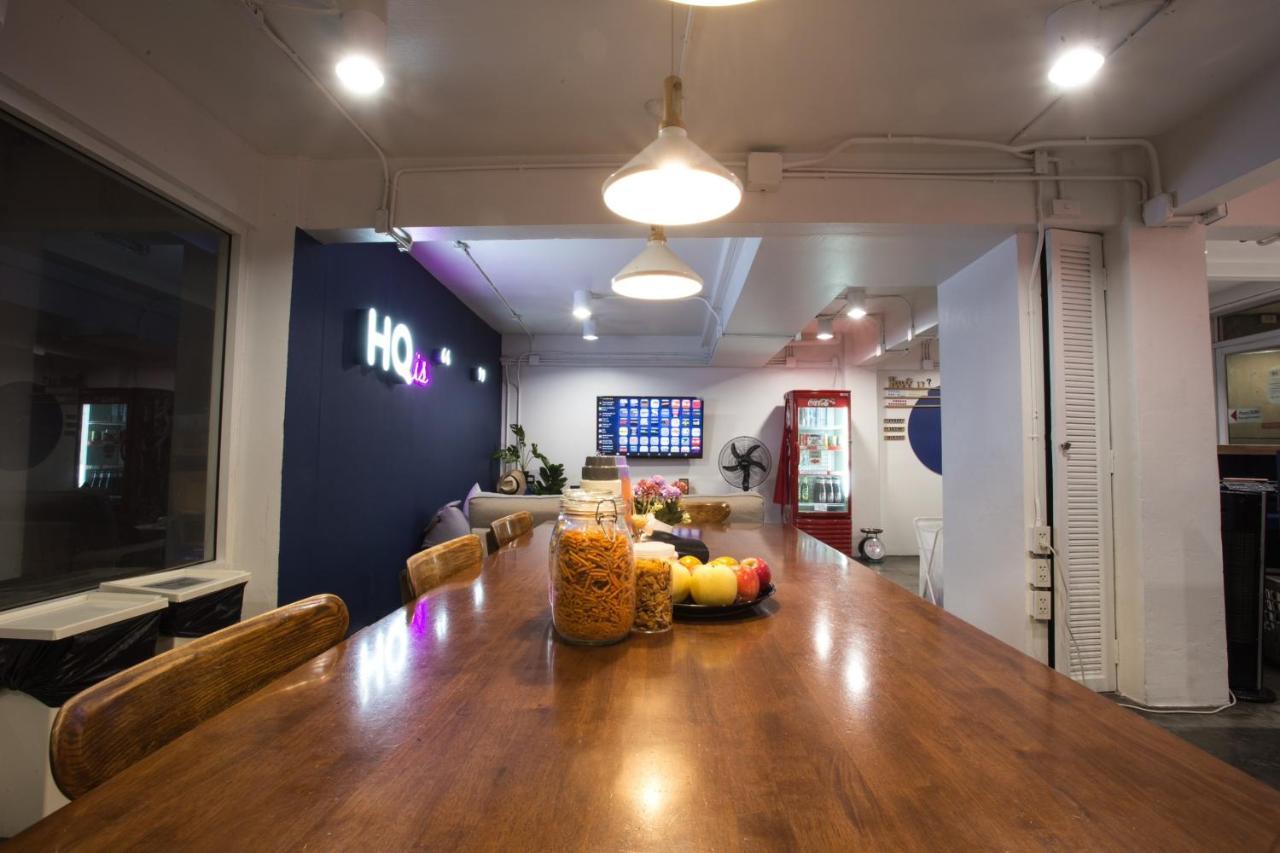 Qilombo Hostel Silom - Hq Банкок Екстериор снимка