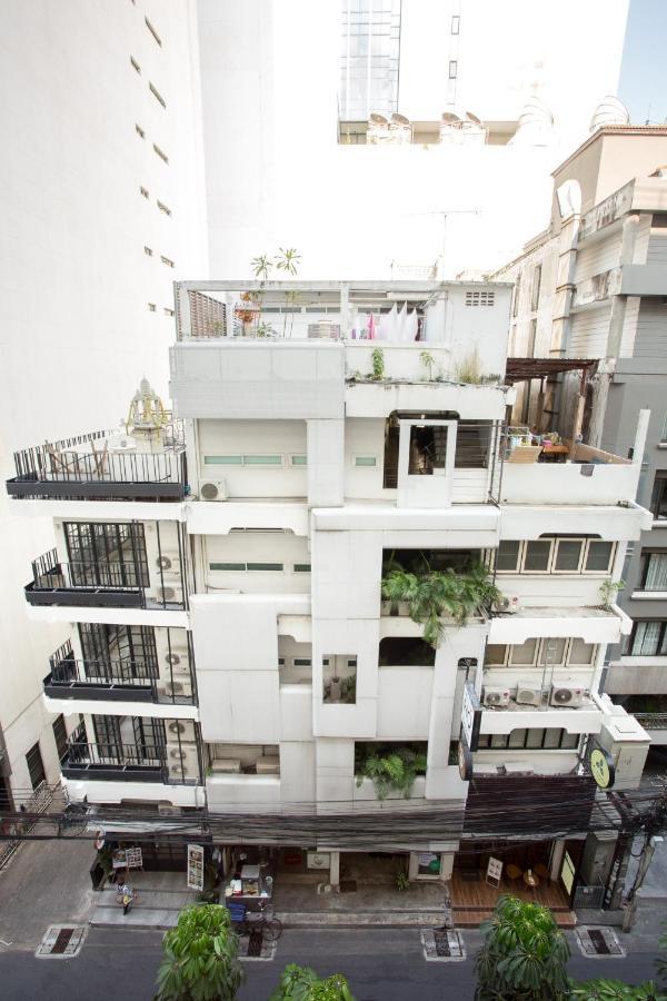 Qilombo Hostel Silom - Hq Банкок Екстериор снимка