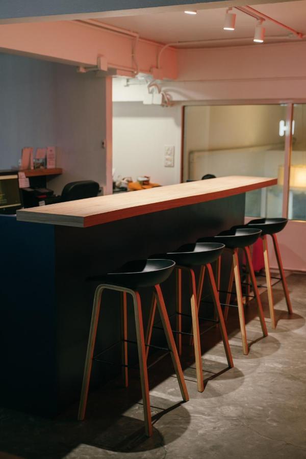 Qilombo Hostel Silom - Hq Банкок Екстериор снимка